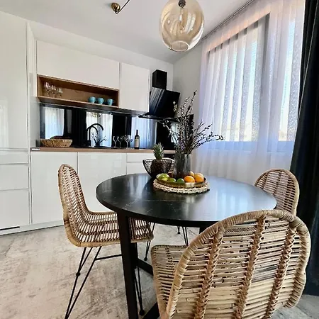 Guest house Cube L 4*