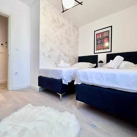 Affittacamere Cube L 4*