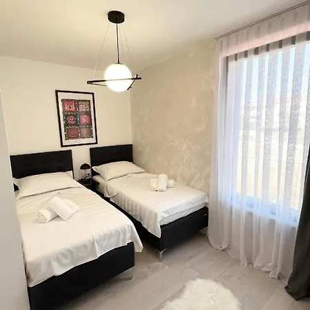Guest house Cube L