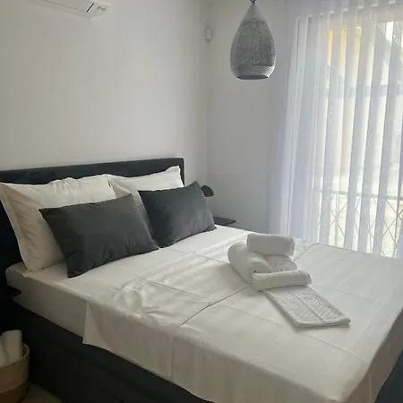 Konukevi Cube L 4*
