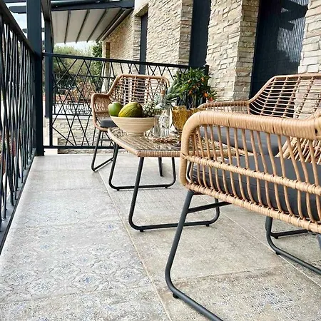 Cube L Affittacamere Medolino