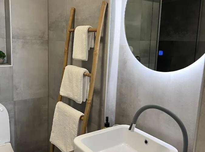 Cube L Gostinjska kuća