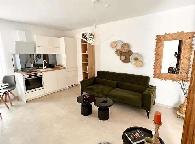 Cube L Gostinjska kuća 4*