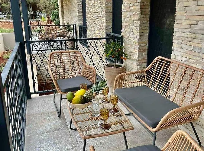 Gostinjska kuća Cube L 4*