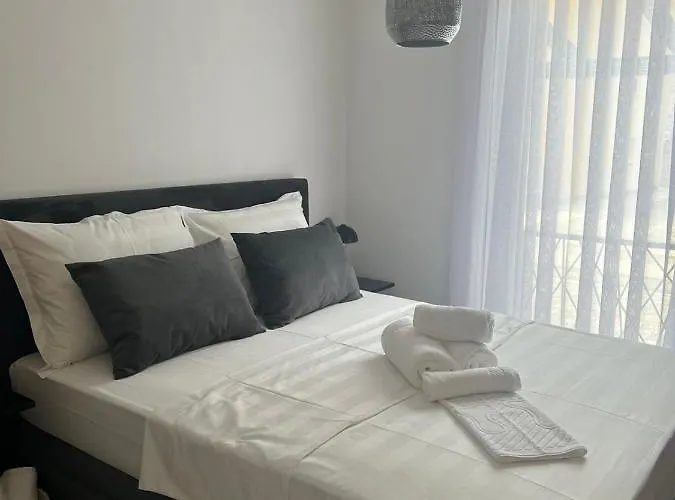 Gostinjska kuća Cube L 4*