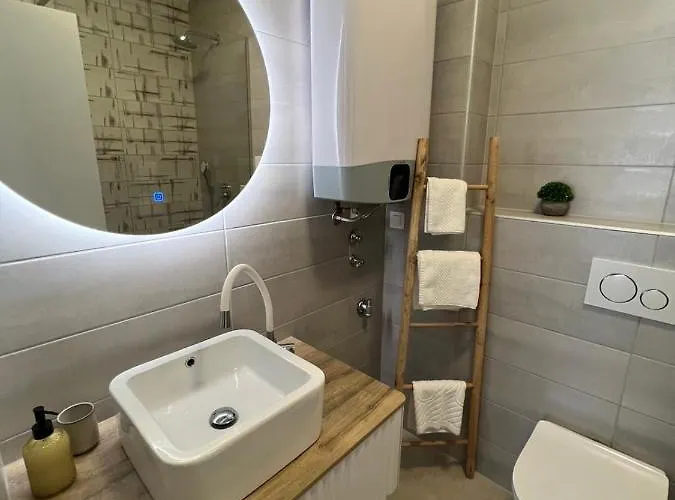 Gostinjska kuća Cube L