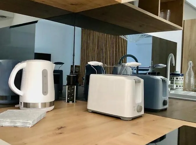 Gostinjska kuća Cube L 4*